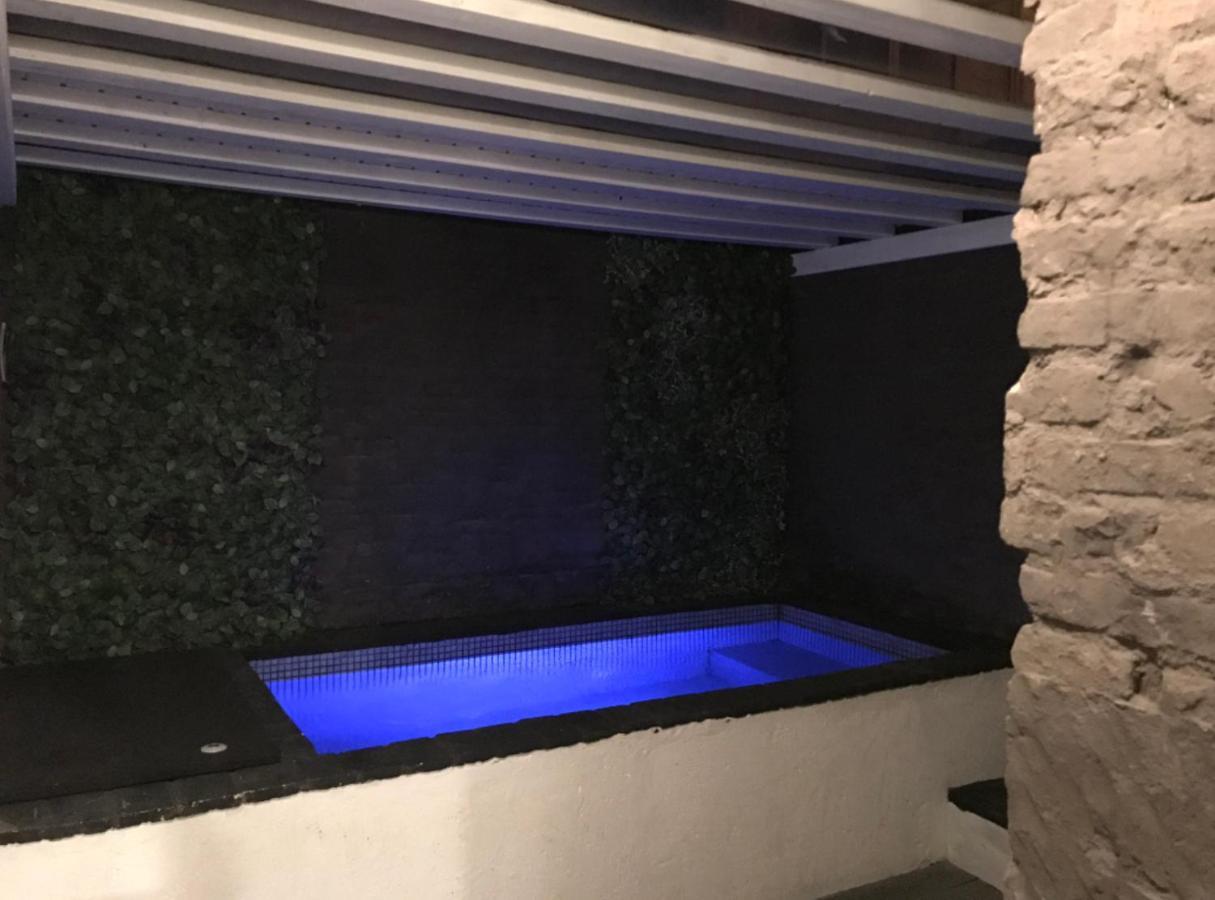 Pequeno Alojamiento Con Mini Piscina - No Climatizada Valensiya Dış mekan fotoğraf