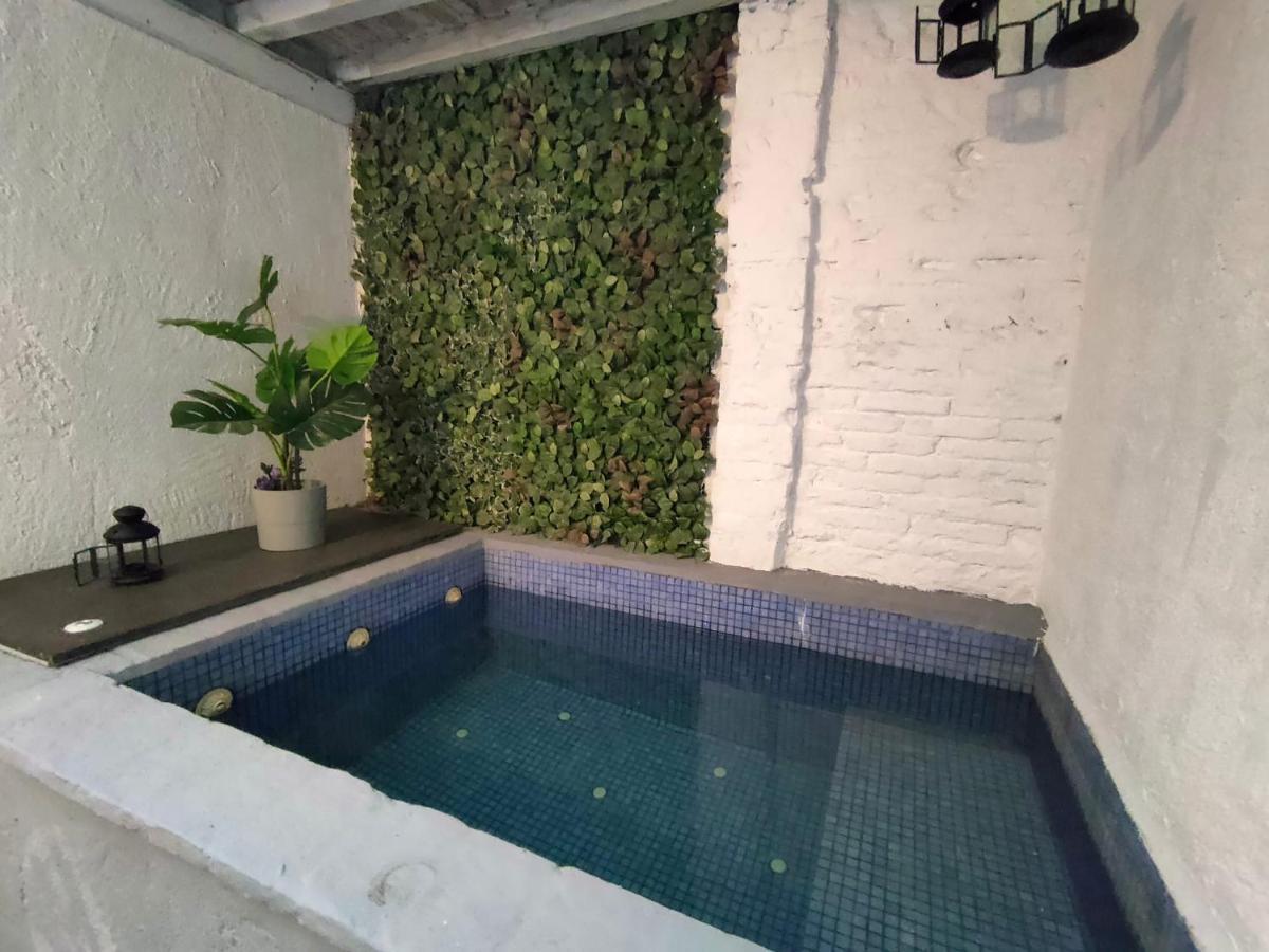 Pequeno Alojamiento Con Mini Piscina - No Climatizada Valensiya Dış mekan fotoğraf