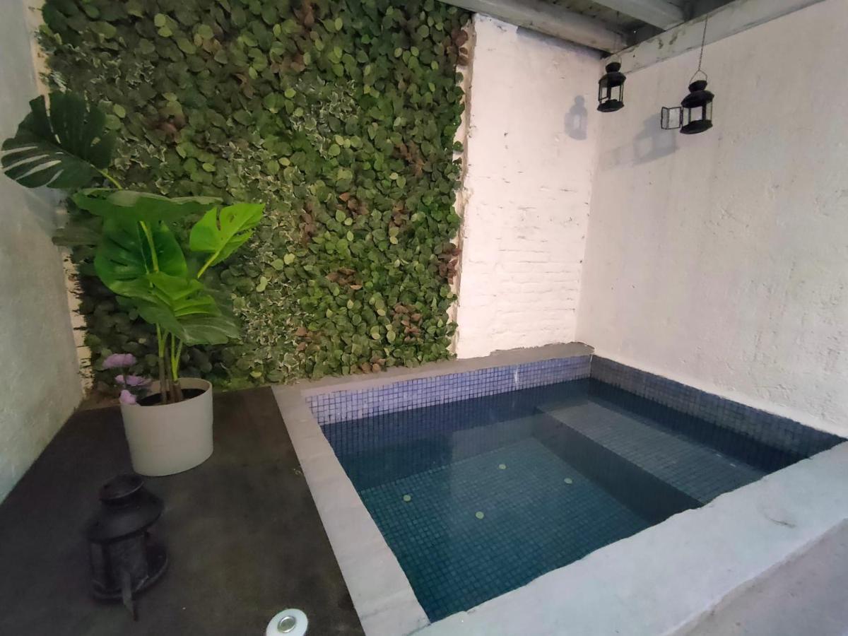 Pequeno Alojamiento Con Mini Piscina - No Climatizada Valensiya Dış mekan fotoğraf