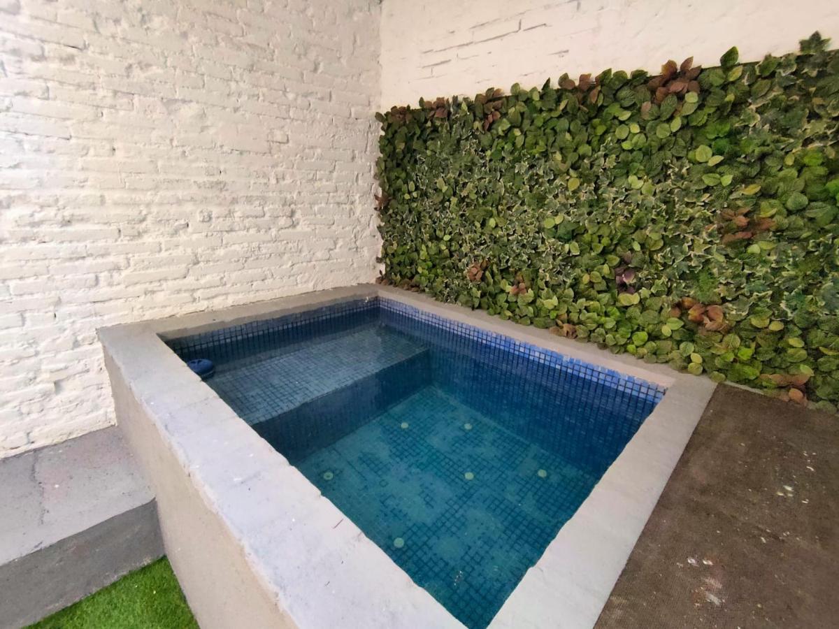 Pequeno Alojamiento Con Mini Piscina - No Climatizada Valensiya Dış mekan fotoğraf